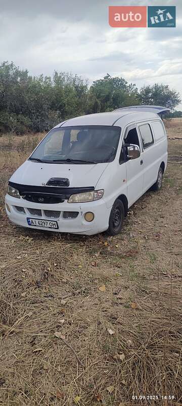 Минивэн Hyundai H 200 2003 в Васильковке фото Минивэн Hyundai H 200 2003 в Васильковке