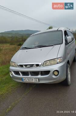 Минивэн Hyundai H 200 2001 в Перечине