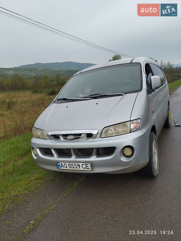 Hyundai H 200 2001