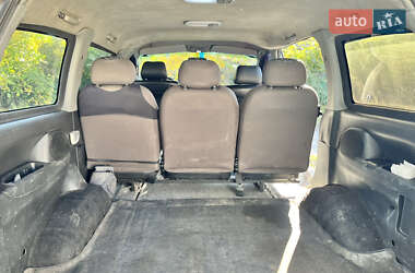 Минивэн Hyundai H 200 1999 в  фото 5 Минивэн Hyundai H 200 1999 в