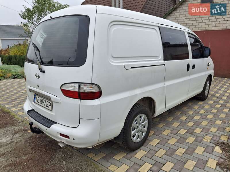Грузовой фургон Hyundai H 200 2006 в Пятихатках