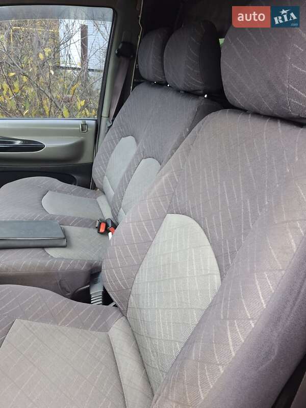 Грузовой фургон Hyundai H 200 2006 в Пятихатках