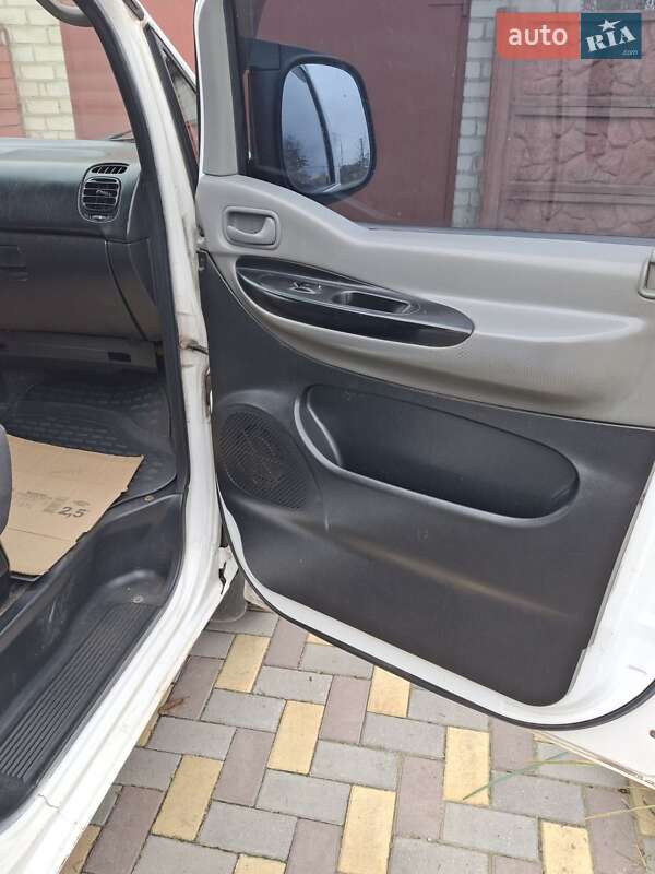 Грузовой фургон Hyundai H 200 2006 в Пятихатках