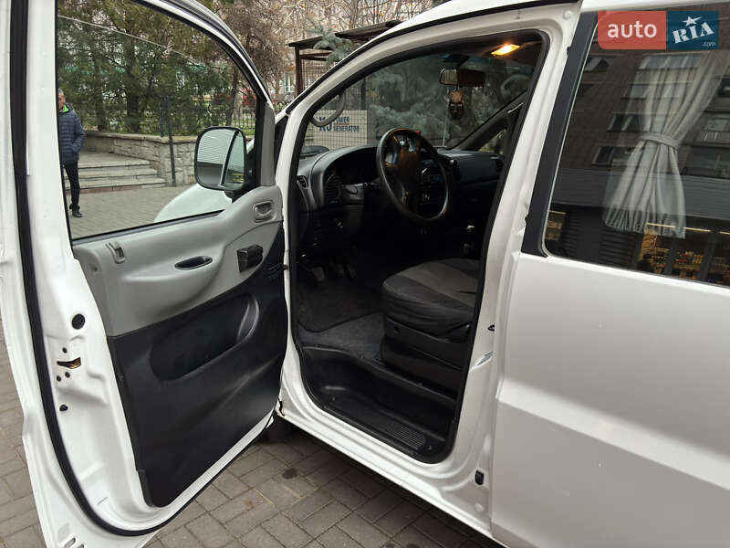 Минивэн Hyundai H 200 2005 в Николаеве фото 13 Минивэн Hyundai H 200 2005 в Николаеве