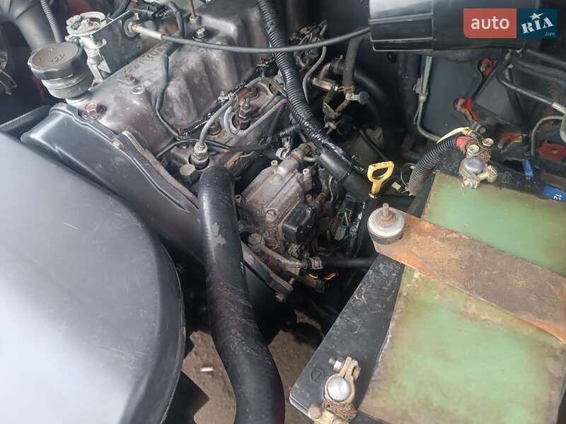 Мінівен Hyundai H 200 2000 в Слов'янську фото 15 Мінівен Hyundai H 200 2000 в Слов'янську