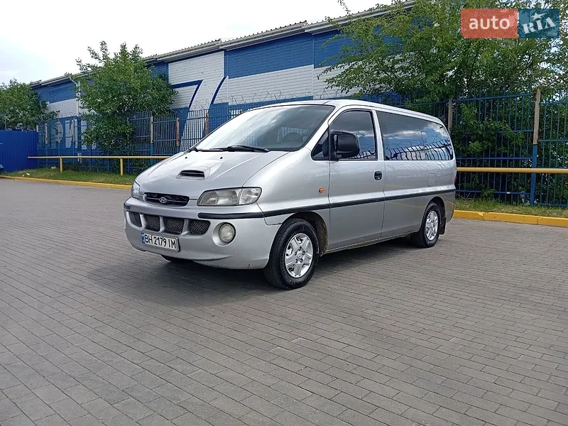 Hyundai H 200 2000