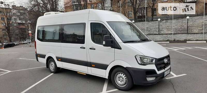 Микроавтобус Hyundai H 350 2021 в Киеве