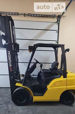 Вилочный погрузчик Hyundai HD 250 2015 в 