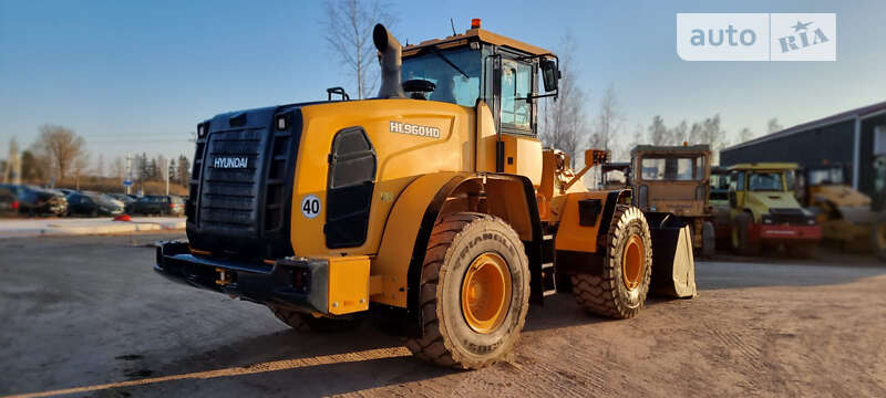 Фронтальный погрузчик Hyundai HL 2020 в Одессе