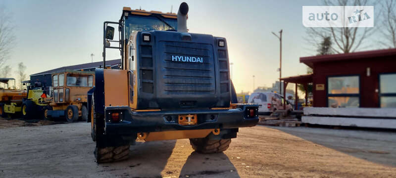 Фронтальный погрузчик Hyundai HL 2020 в Одессе
