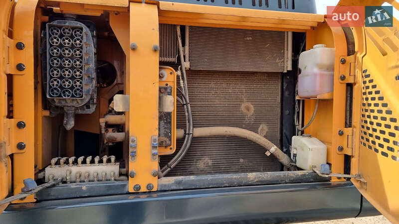 Гусеничный экскаватор Hyundai HX 2016 в Одессе