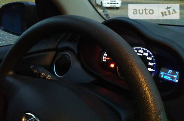 Хэтчбек Hyundai i10 2012 в Киеве