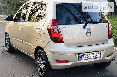 Хэтчбек Hyundai i10 2012 в Днепре