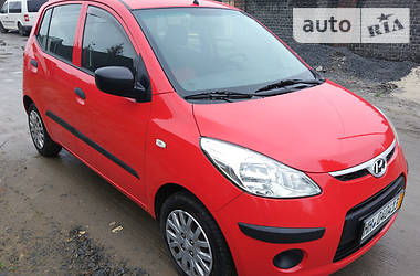 Хэтчбек Hyundai i10 2010 в Киеве