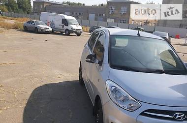 Хэтчбек Hyundai i10 2013 в Киеве