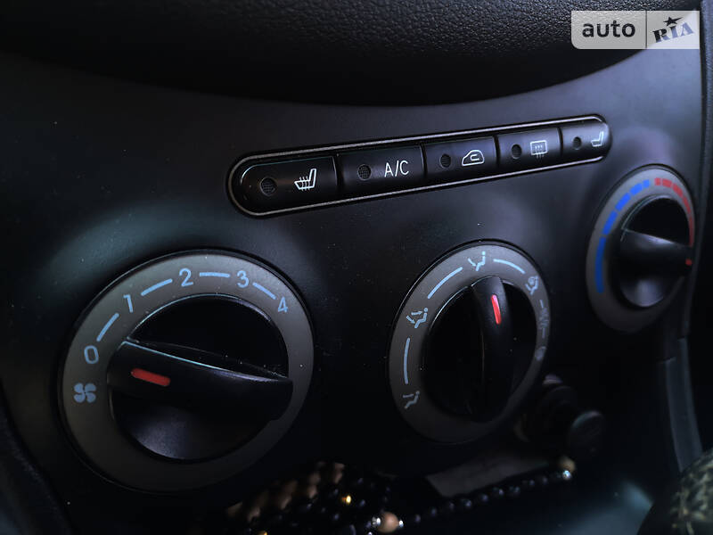 Хетчбек Hyundai i10 2011 в Миколаєві