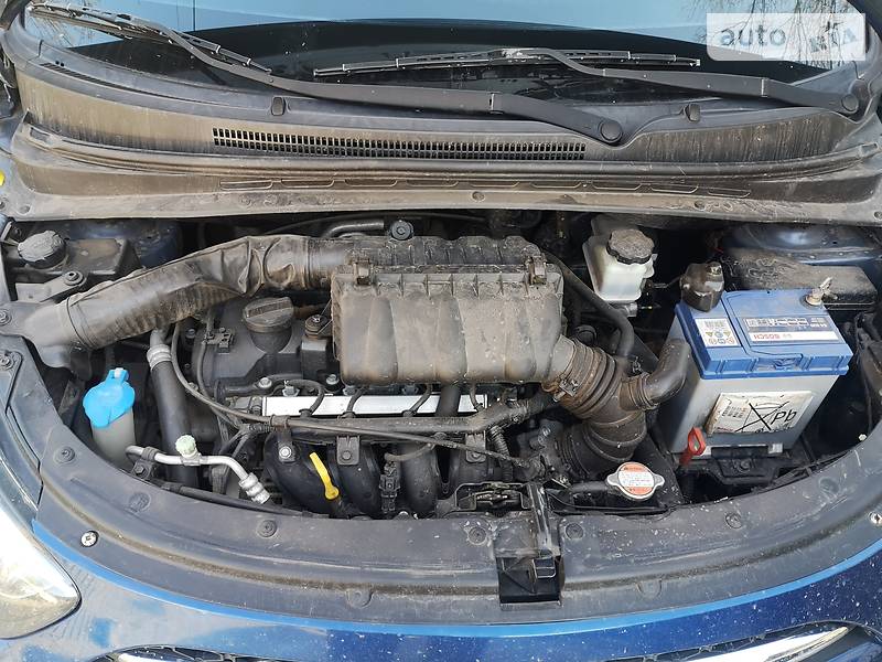 Хетчбек Hyundai i10 2011 в Миколаєві
