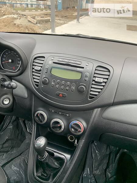 Хетчбек Hyundai i10 2012 в Запоріжжі