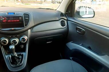 Хетчбек Hyundai i10 2012 в 