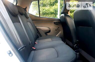 Хетчбек Hyundai i10 2012 в 