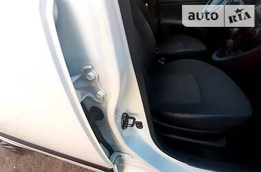 Хетчбек Hyundai i10 2012 в 