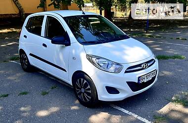 Хетчбек Hyundai i10 2012 в 