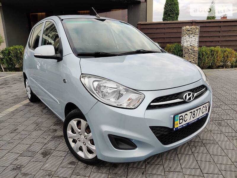 Хэтчбек Hyundai i10 2012 в Стрые