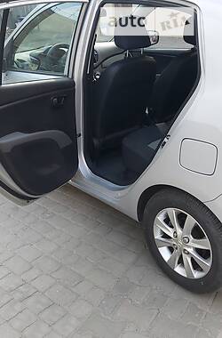 Хетчбек Hyundai i10 2008 в Дніпрі