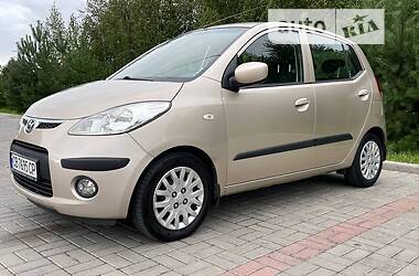 Хэтчбек Hyundai i10 2010 в Киеве