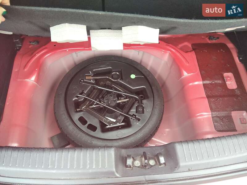 Хэтчбек Hyundai i10 2013 в Шепетовке