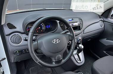 Хэтчбек Hyundai i10 2012 в 
