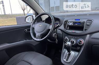 Хэтчбек Hyundai i10 2012 в 