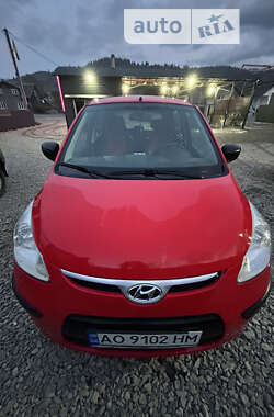 Хэтчбек Hyundai i10 2010 в Рахове