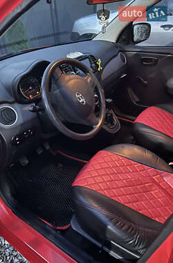 Хэтчбек Hyundai i10 2010 в Рахове