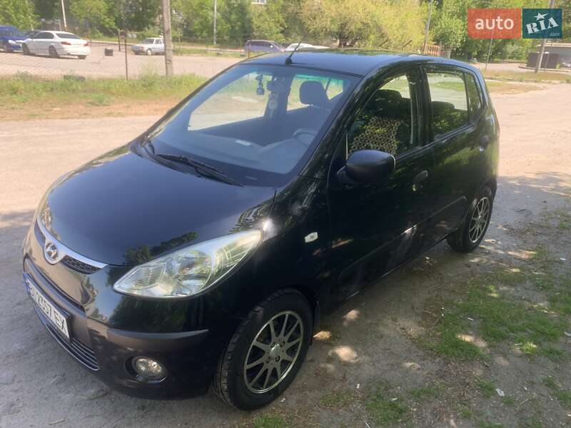 Хэтчбек Hyundai i10 2009 в Кременчуге
