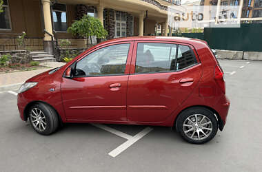 Хэтчбек Hyundai i10 2013 в Софиевской Борщаговке