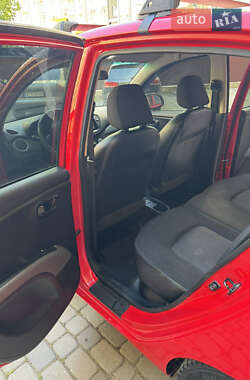Хетчбек Hyundai i10 2010 в Івано-Франківську