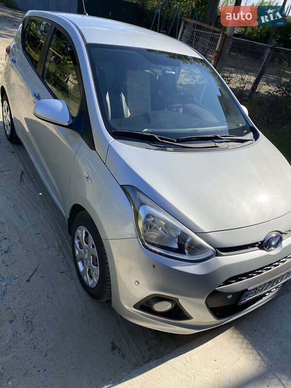Хэтчбек Hyundai i10 2015 в Рени