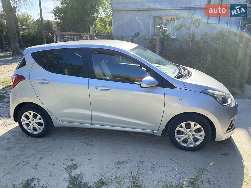 Хэтчбек Hyundai i10 2015 в Рени