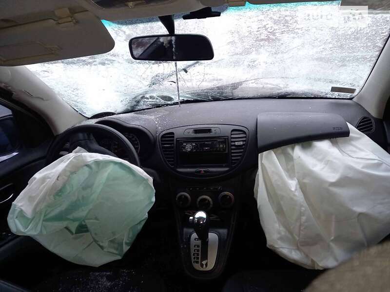Хэтчбек Hyundai i10 2011 в Киеве фото 9 Хэтчбек Hyundai i10 2011 в Киеве