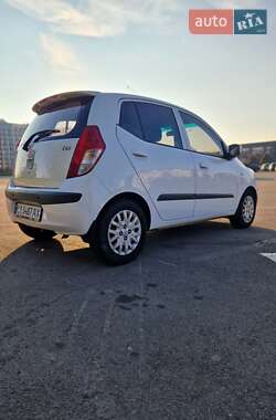 Хэтчбек Hyundai i10 2008 в Киеве