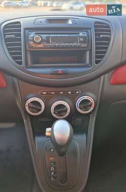 Хэтчбек Hyundai i10 2008 в Киеве