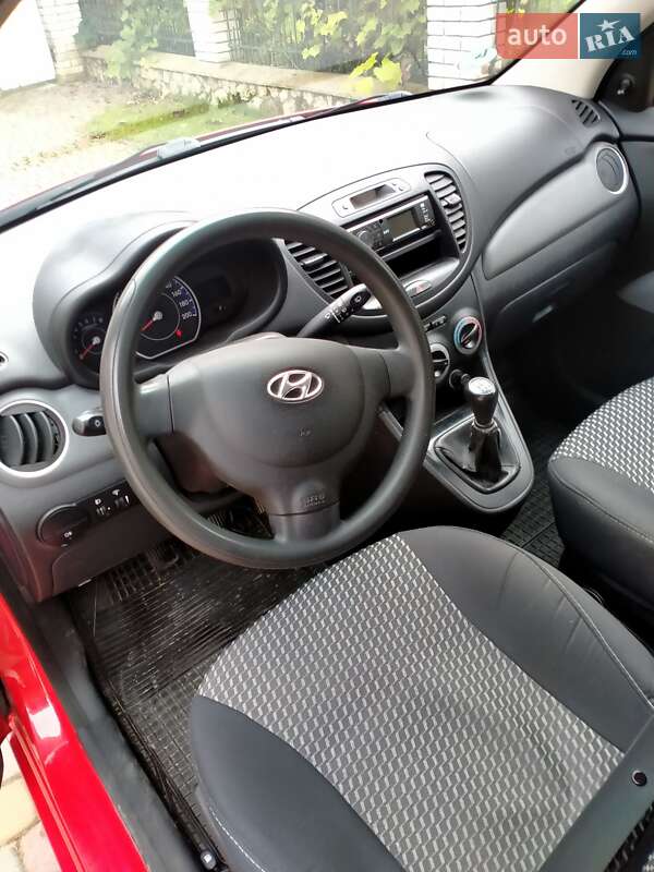 Хэтчбек Hyundai i10 2012 в Тернополе