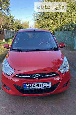 Хэтчбек Hyundai i10 2012 в Коростене