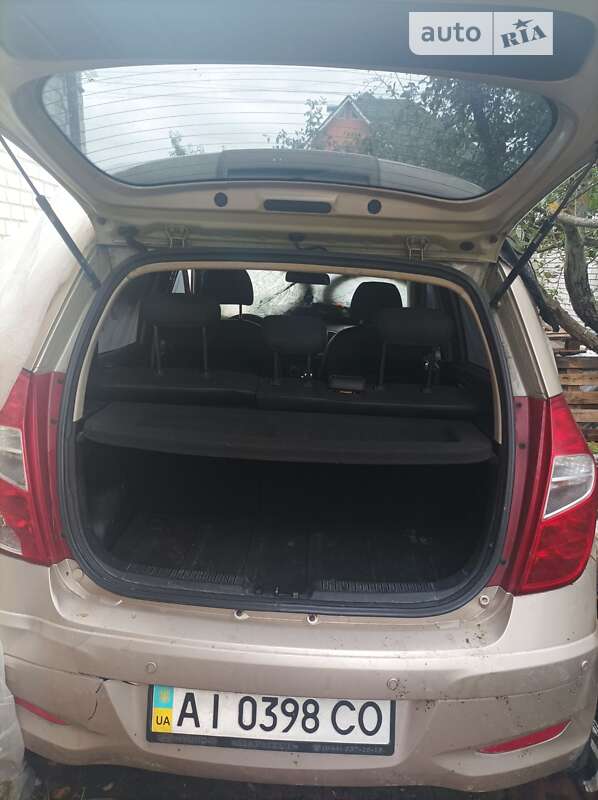 Хэтчбек Hyundai i10 2011 в Киеве фото 10 Хэтчбек Hyundai i10 2011 в Киеве