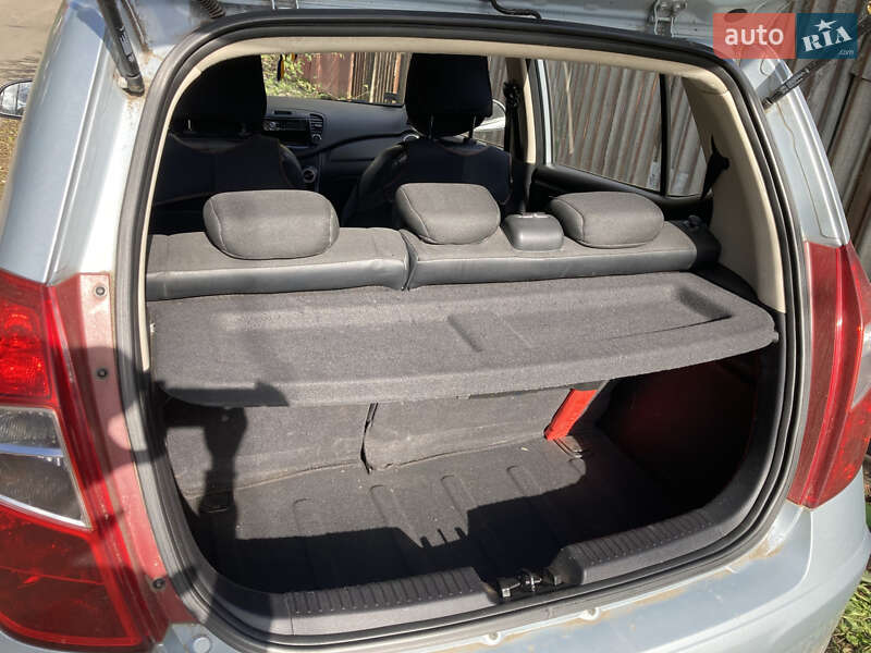 Хетчбек Hyundai i10 2013 в Мукачевому