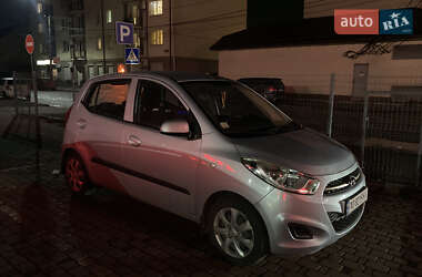 Хетчбек Hyundai i10 2013 в Мукачевому