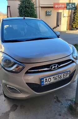 Хэтчбек Hyundai i10 2012 в Мукачево