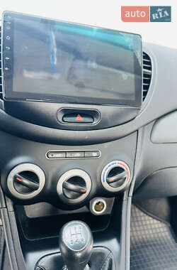 Хетчбек Hyundai i10 2012 в 