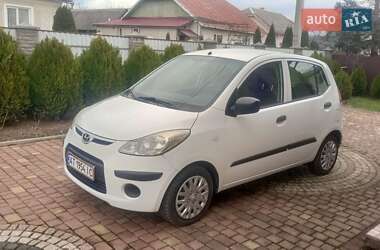 Хэтчбек Hyundai i10 2009 в Калуше